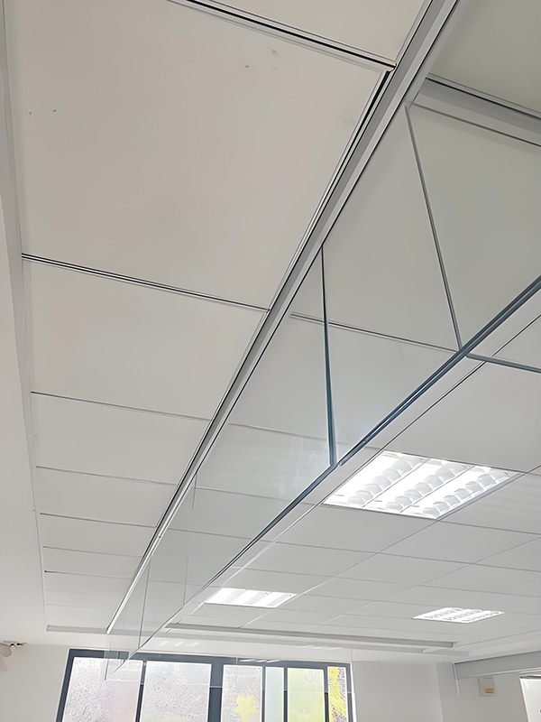 青河玻璃青河挡烟垂壁