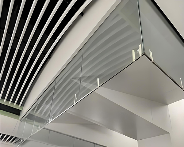 青河玻璃青河挡烟垂壁