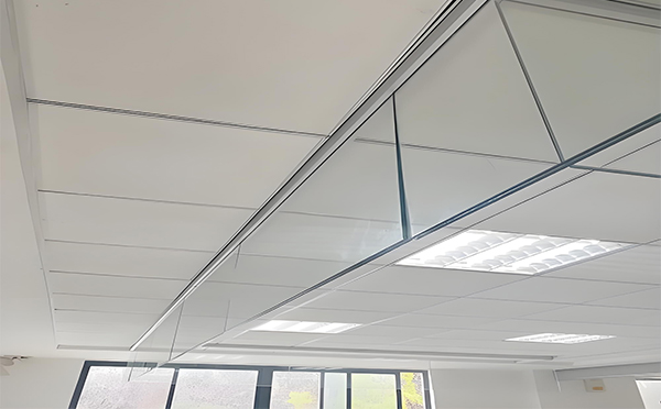 青河玻璃挡烟垂壁