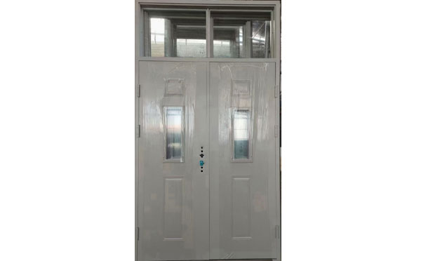 青河学校教室门