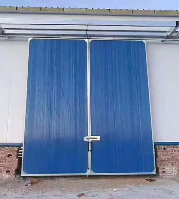 青河工业门在大型仓储物流通道中的应用实例