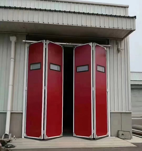 青河工业折叠门在大型装配车间出入口的应用实例